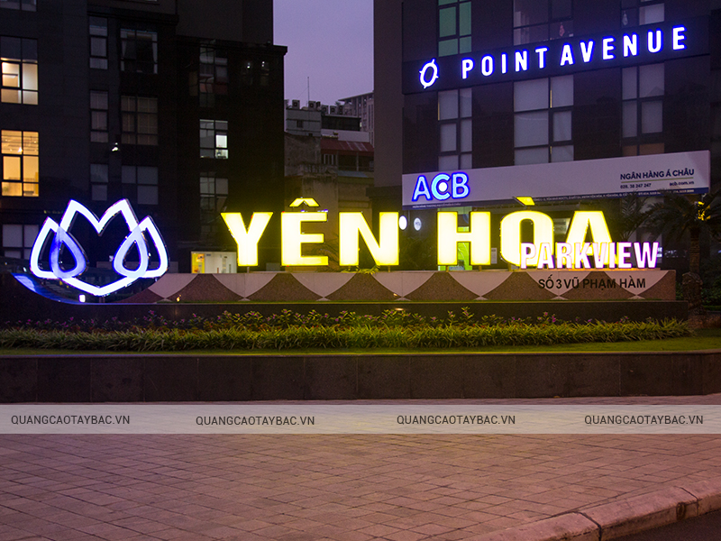 Biển quảng cáo tòa nhà Yên Hòa Parkview