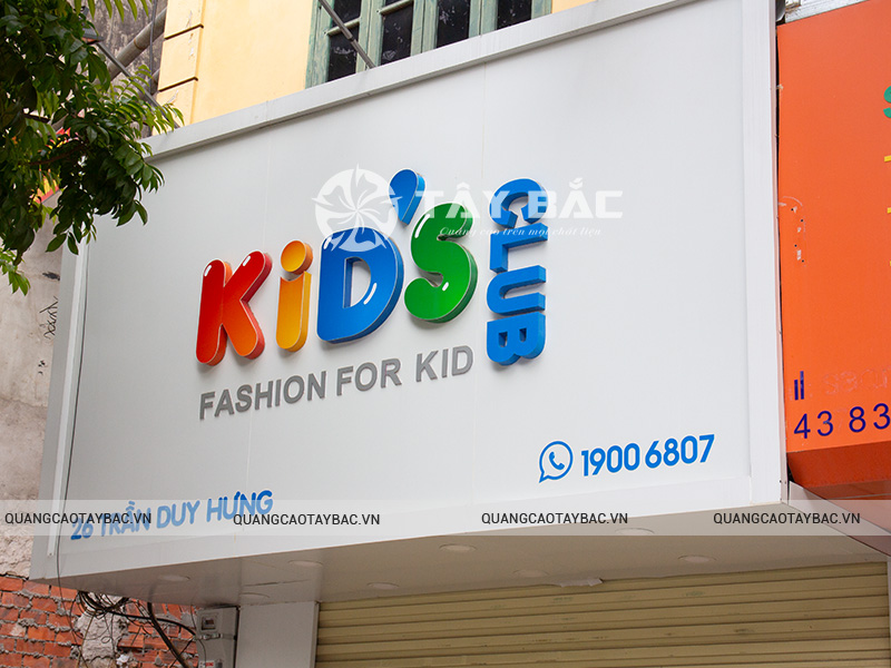 Biển quảng cáo thời trang trẻ em Kids