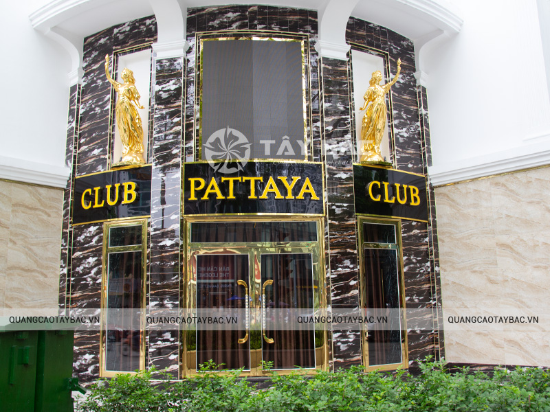 Biển quảng cáo karaoke Pattaya