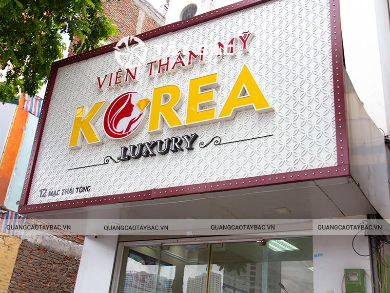 Biển quảng cáo thẫm mỹ viện Korea
